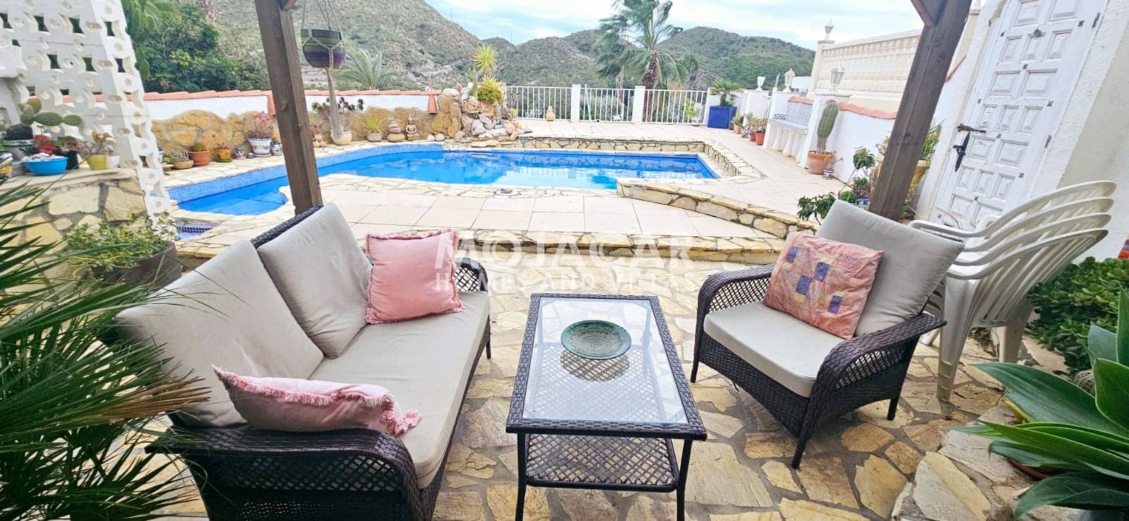 4 bedroom Villa for sale in Sopalmo with pool garage - € 349,950 (Ref: 9592137)