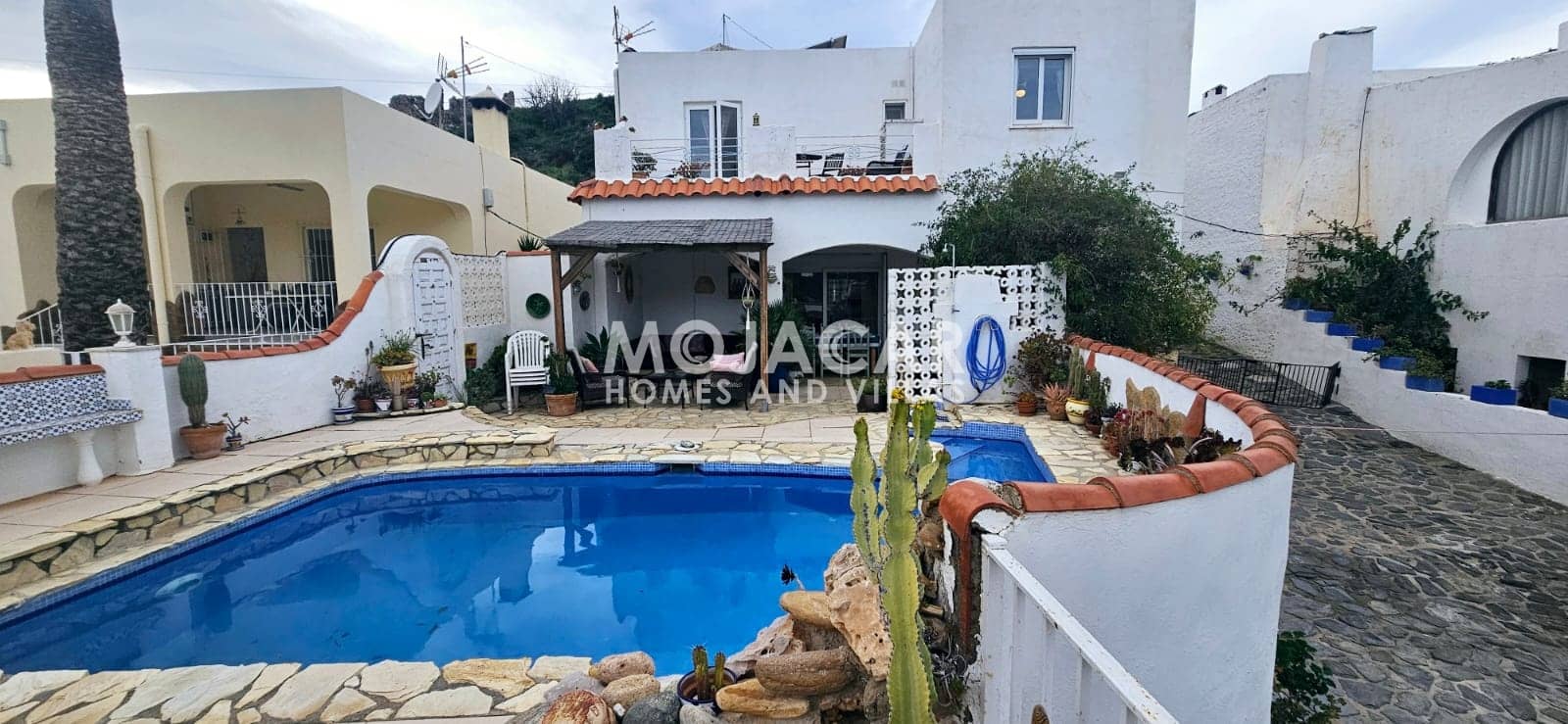 4 bedroom Villa for sale in Sopalmo with pool garage - € 349,950 (Ref: 9592137)