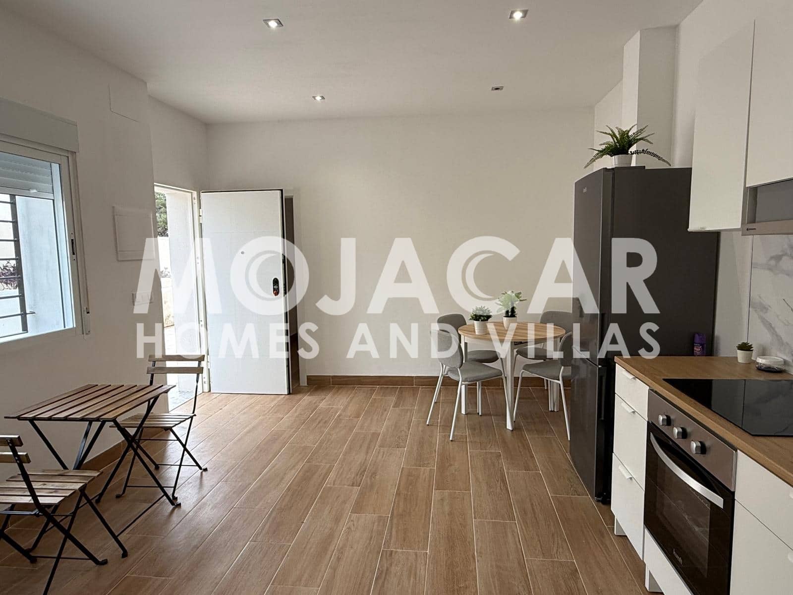 2 bedroom Apartment for sale in Mojacar with pool garage - € 199,950 (Ref: 9606299)