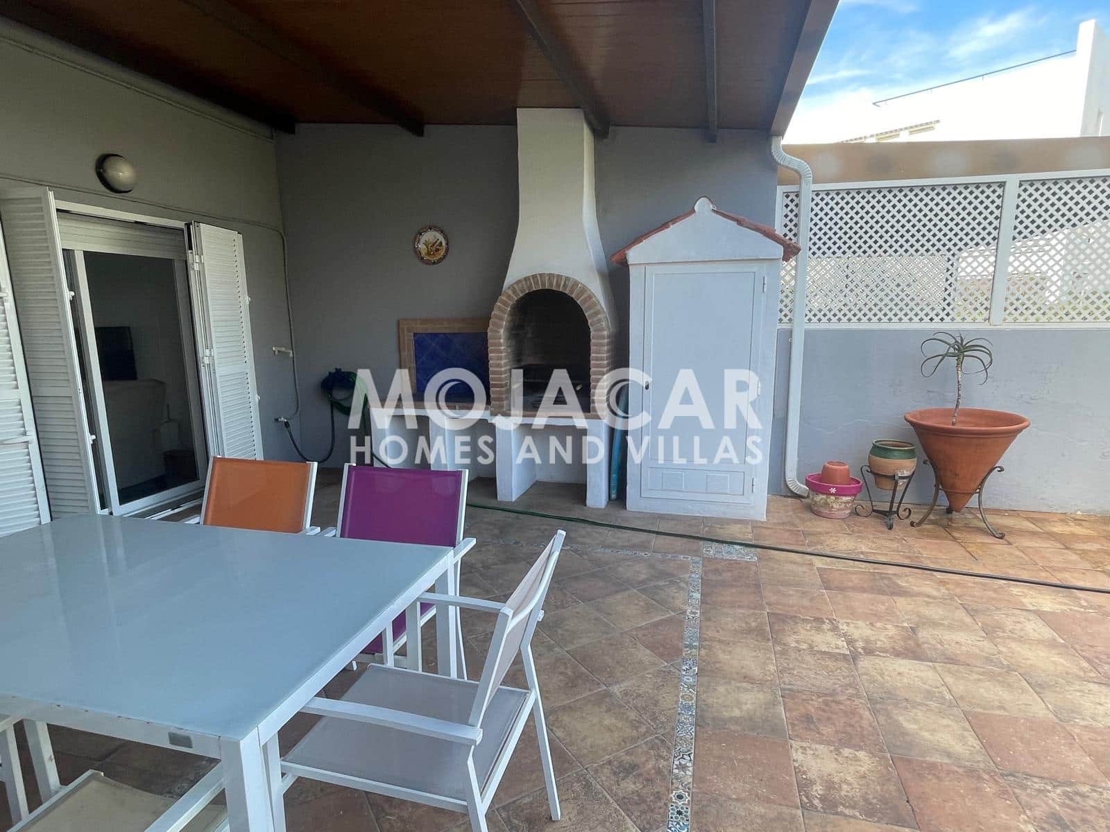 3 soverom Rekkehus til salgs i Vera med svømmebasseng garasje - € 580 000 (Ref: 9606406)