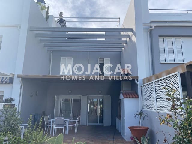 3 slaapkamer Rijtjeshuis te koop in El Playazo, Vera met zwembad garage - € 580.000 (Ref: 9606406)