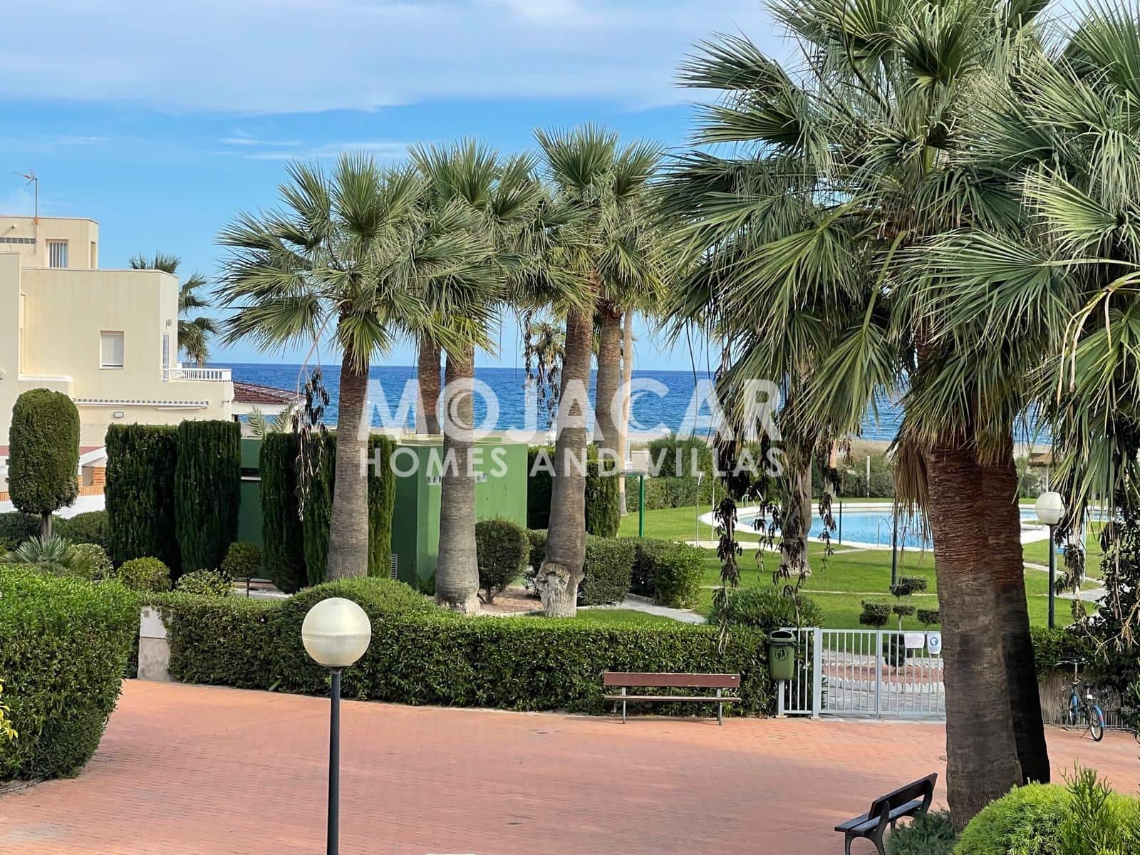 3 soverom Rekkehus til salgs i Vera med svømmebasseng garasje - € 580 000 (Ref: 9606406)