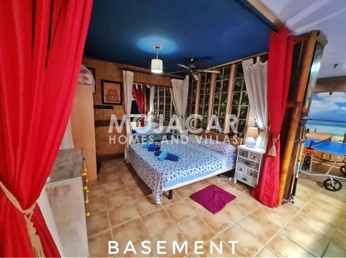 3 bedroom Villa for sale in Vera with pool garage - € 1,095,000 (Ref: 9606493)