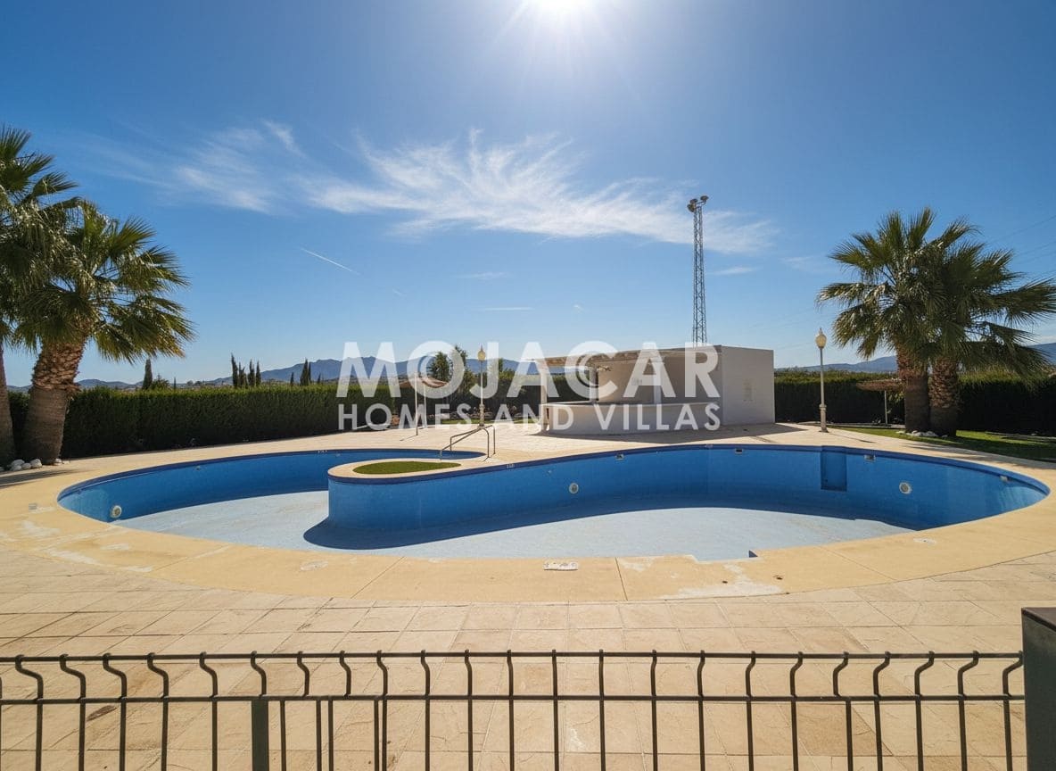 Hotel de 25 habitaciones en Vera en venta con piscina garaje - 5.500.500 € (Ref: 9656937)