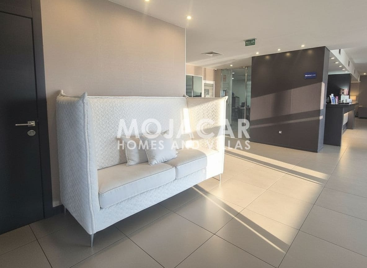 Hotel de 25 habitaciones en Vera en venta con piscina garaje - 5.500.500 € (Ref: 9656937)