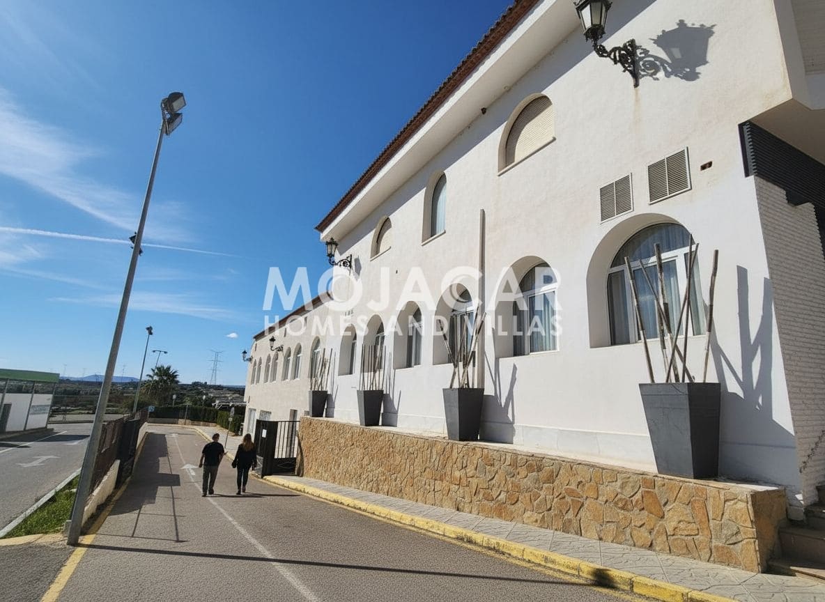 Hotel de 25 habitaciones en Vera en venta con piscina garaje - 5.500.500 € (Ref: 9656937)