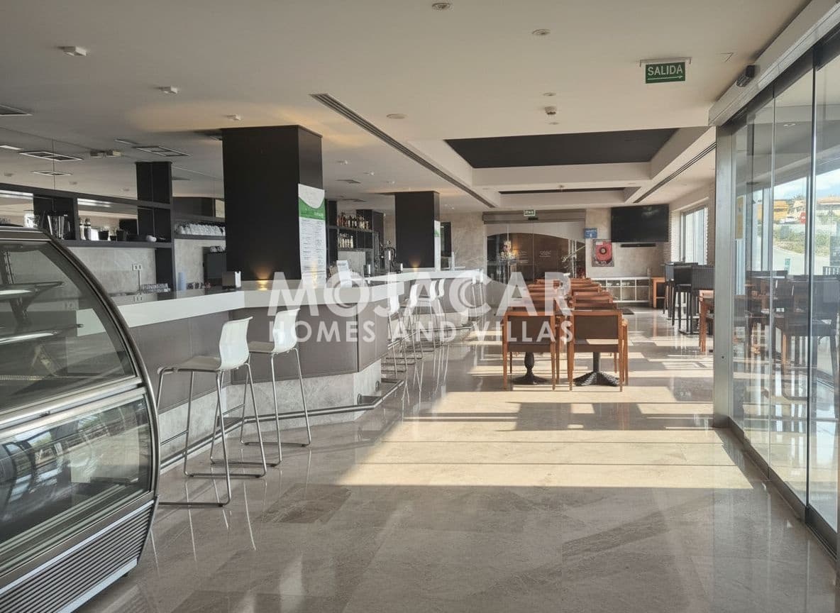 Hotel de 25 habitaciones en Vera en venta con piscina garaje - 5.500.500 € (Ref: 9656937)