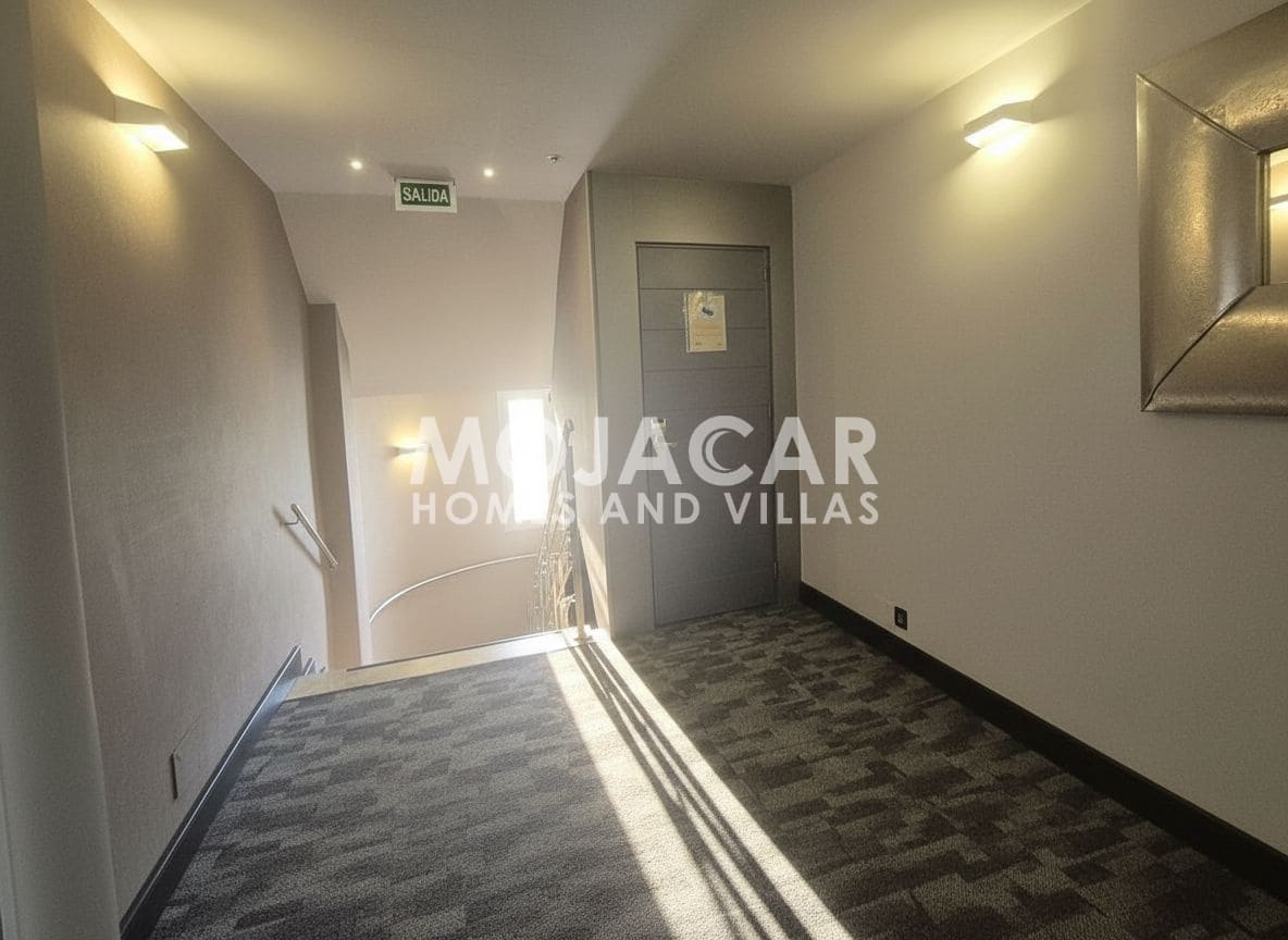 Hotel de 25 habitaciones en Vera en venta con piscina garaje - 5.500.500 € (Ref: 9656937)