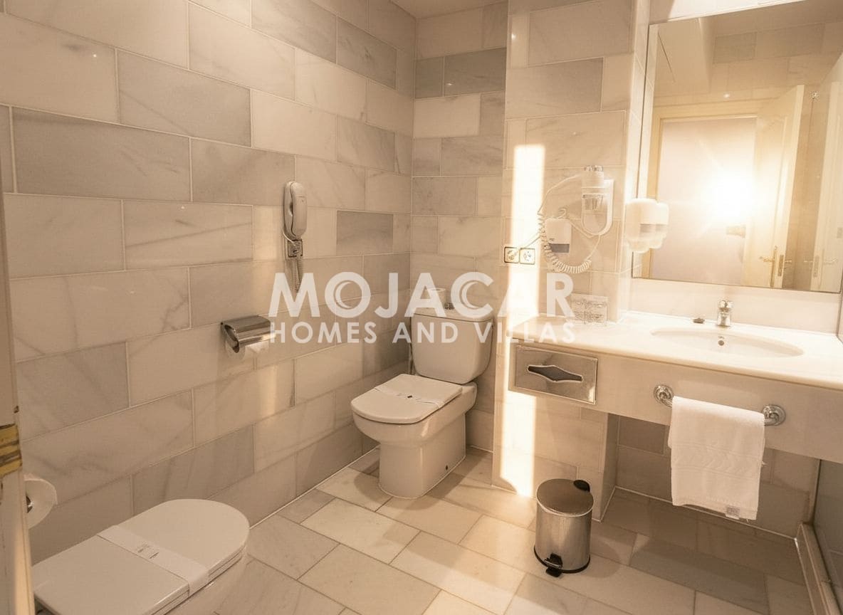 Hotel de 25 habitaciones en Vera en venta con piscina garaje - 5.500.500 € (Ref: 9656937)