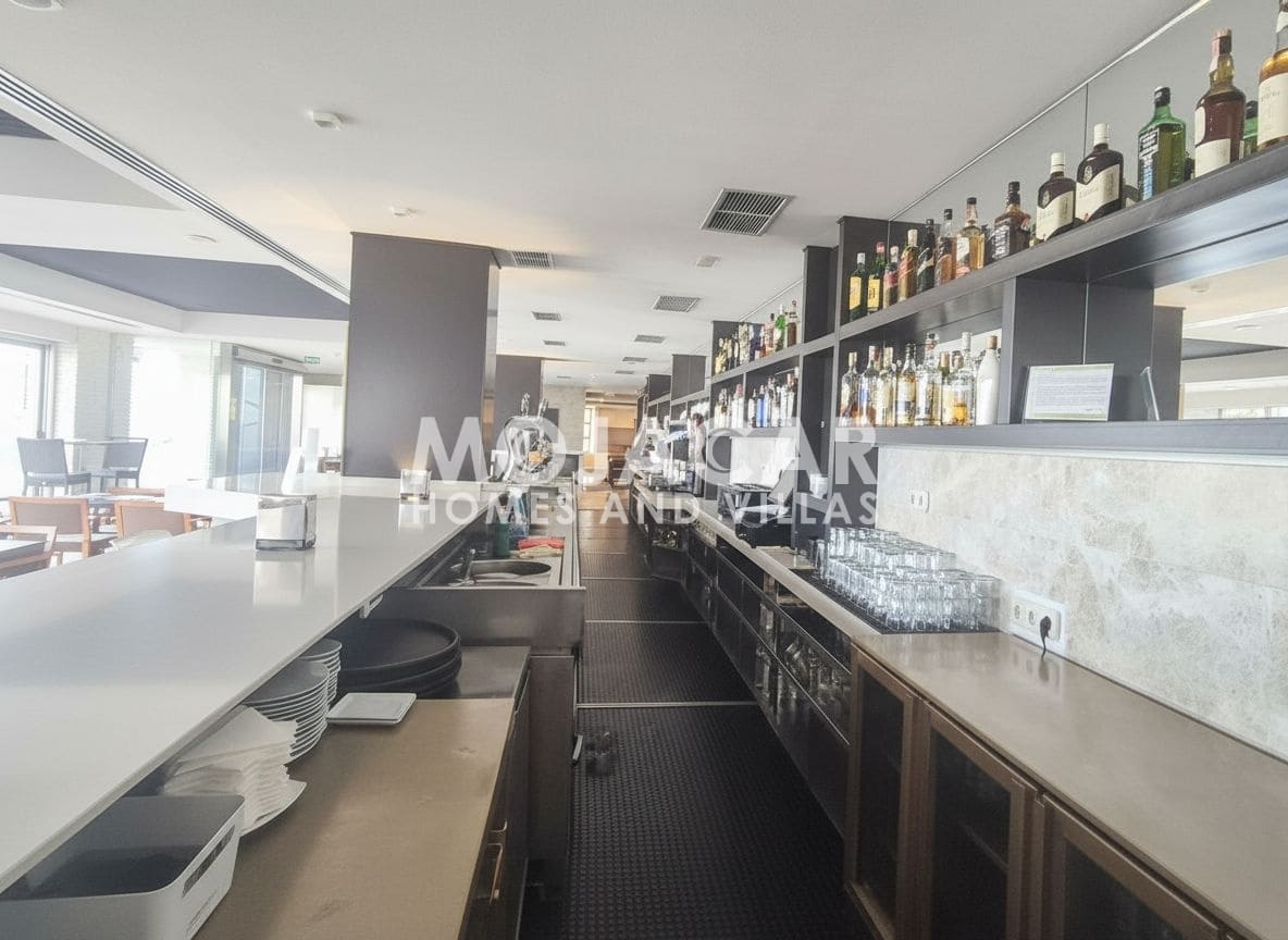 Hotel de 25 habitaciones en Vera en venta con piscina garaje - 5.500.500 € (Ref: 9656937)