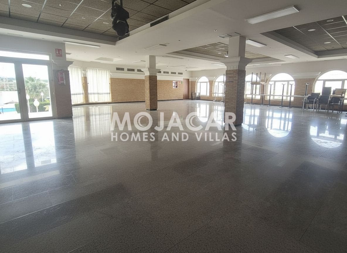 Hotel de 25 habitaciones en Vera en venta con piscina garaje - 5.500.500 € (Ref: 9656937)