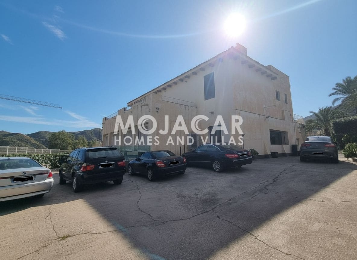 12 soveværelse Erhverv til salg i Mojacar med garage - € 1.300.000 (Ref: 9669701)