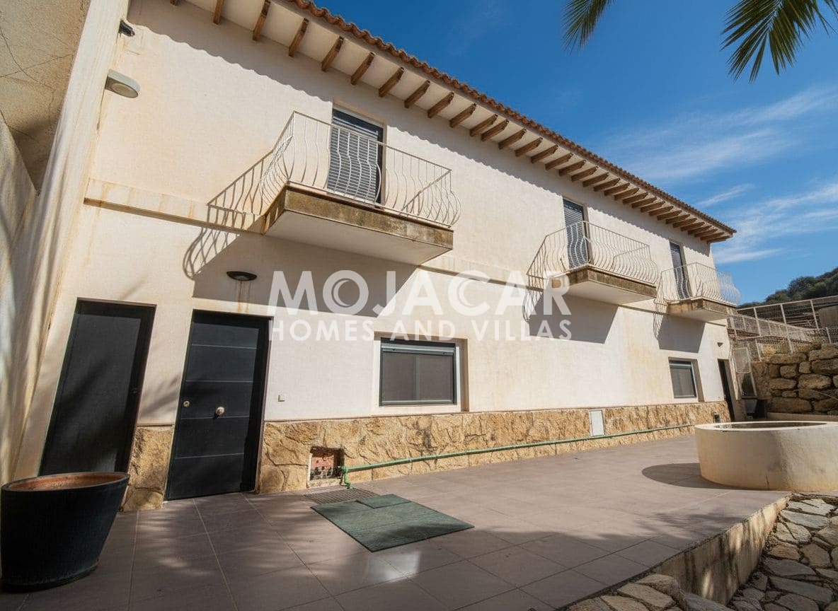 12 soveværelse Erhverv til salg i Mojacar med garage - € 1.300.000 (Ref: 9669701)