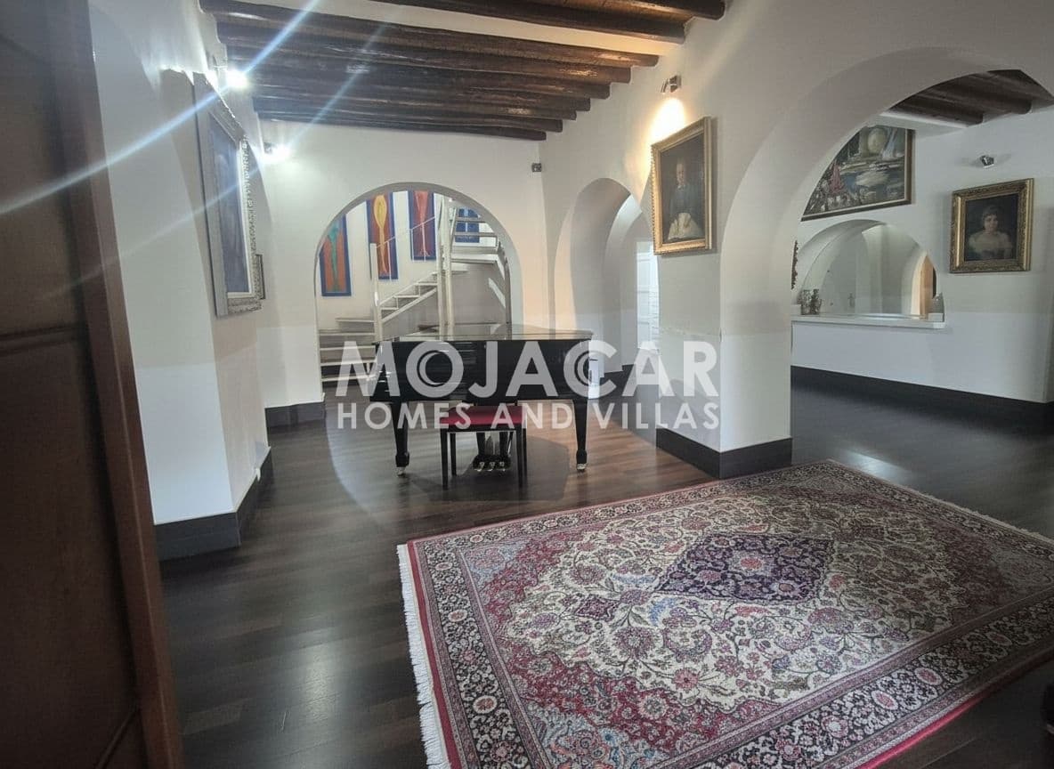 12 soveværelse Erhverv til salg i Mojacar med garage - € 1.300.000 (Ref: 9669701)