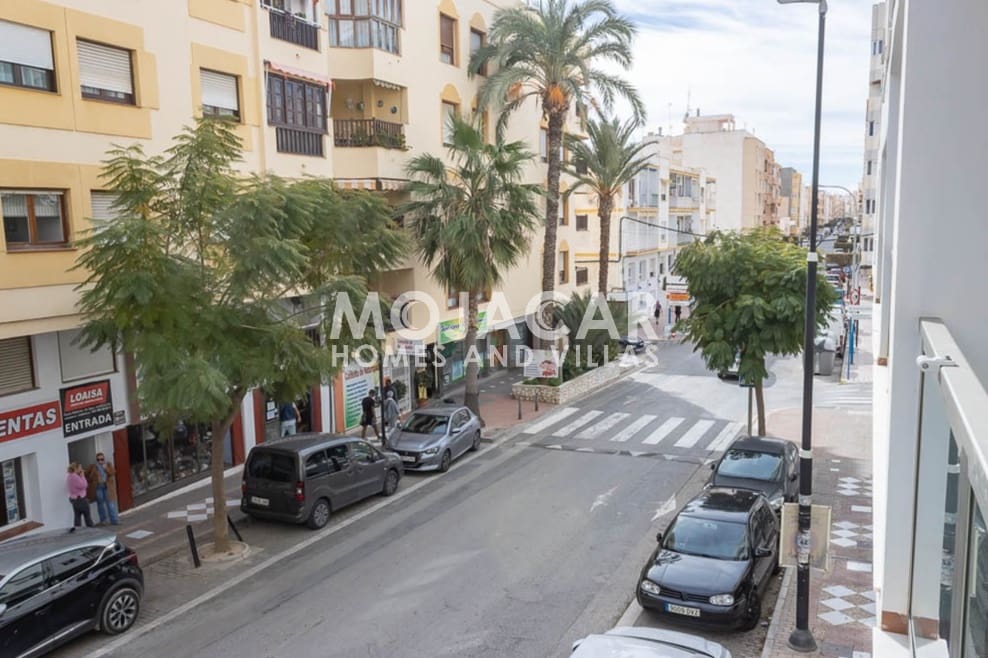 3 bedroom Apartment for sale in Garrucha with garage - € 289,000 (Ref: 9747101)