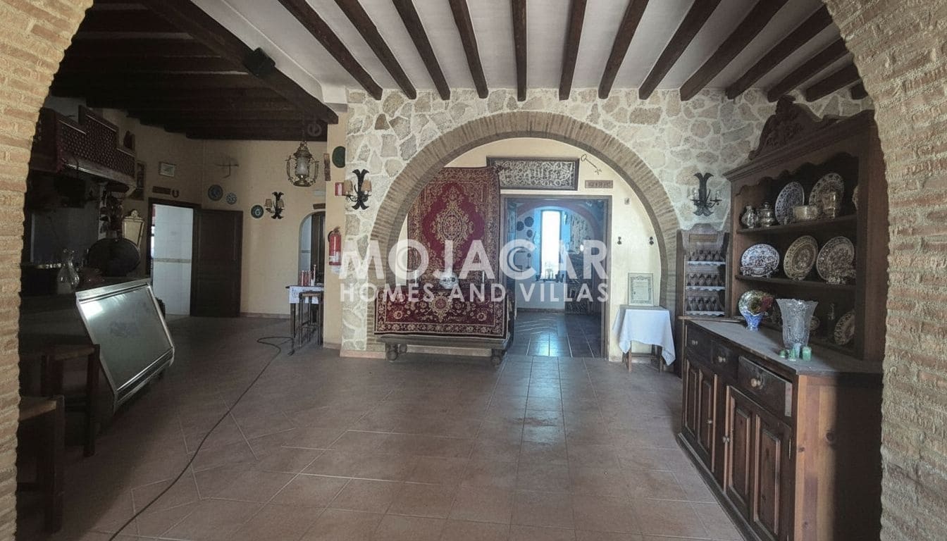 9 Zimmer Pension zu verkaufen in Mojacar mit Garage - 949.000 € (Ref: 9950447)