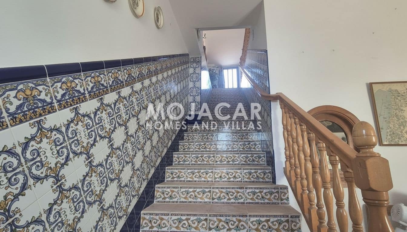 9 Zimmer Pension zu verkaufen in Mojacar mit Garage - 949.000 € (Ref: 9950447)