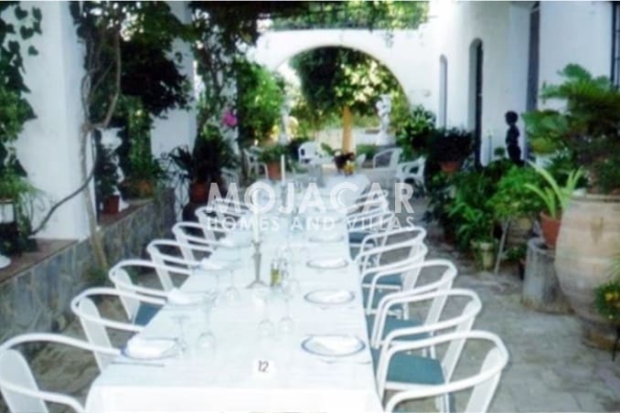9 Zimmer Pension zu verkaufen in Mojacar mit Garage - 949.000 € (Ref: 9950447)