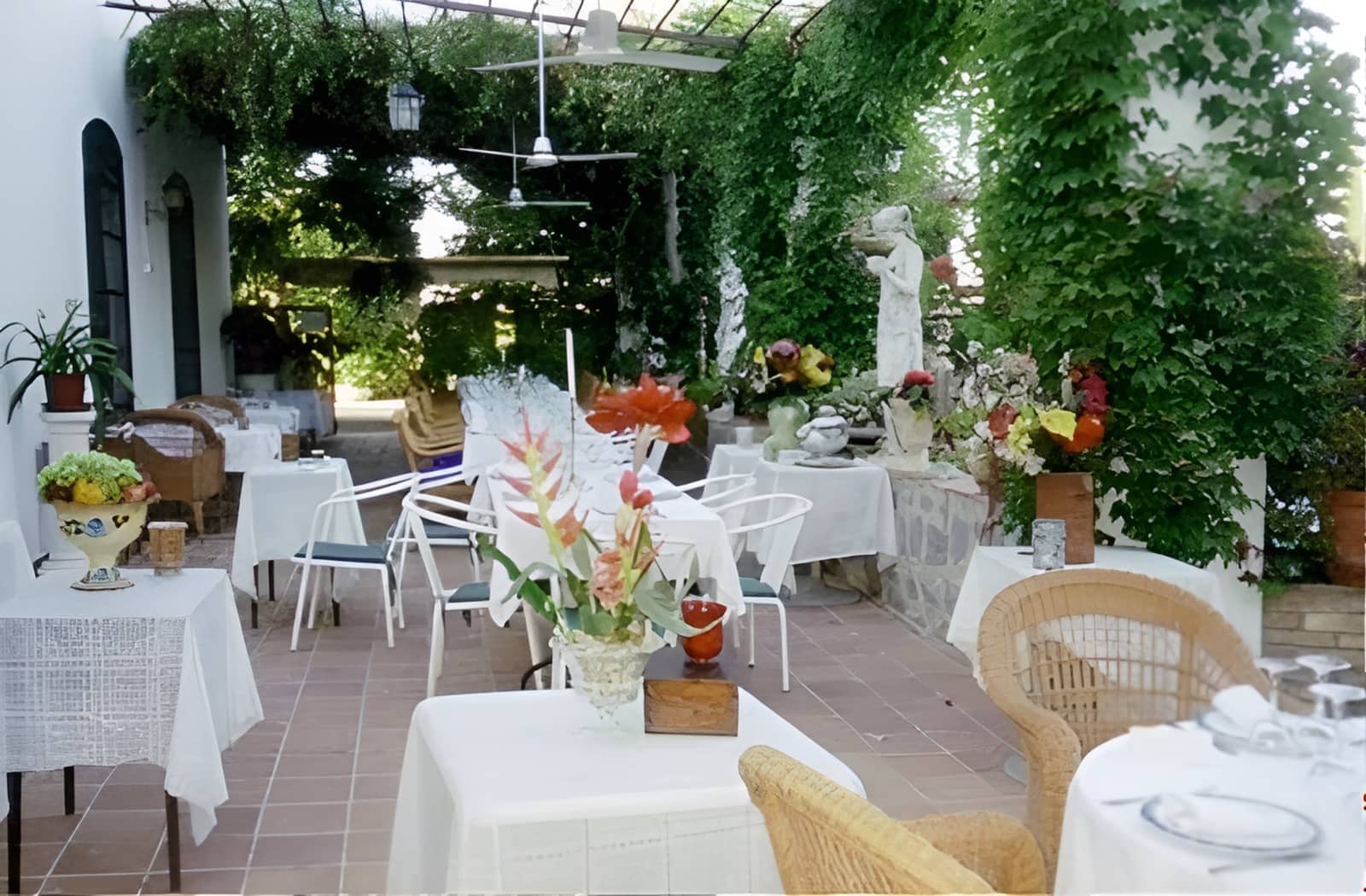 9 soverom Gjestgiveri/B&B til salgs i Mojacar med garasje - € 949 000 (Ref: 9950447)