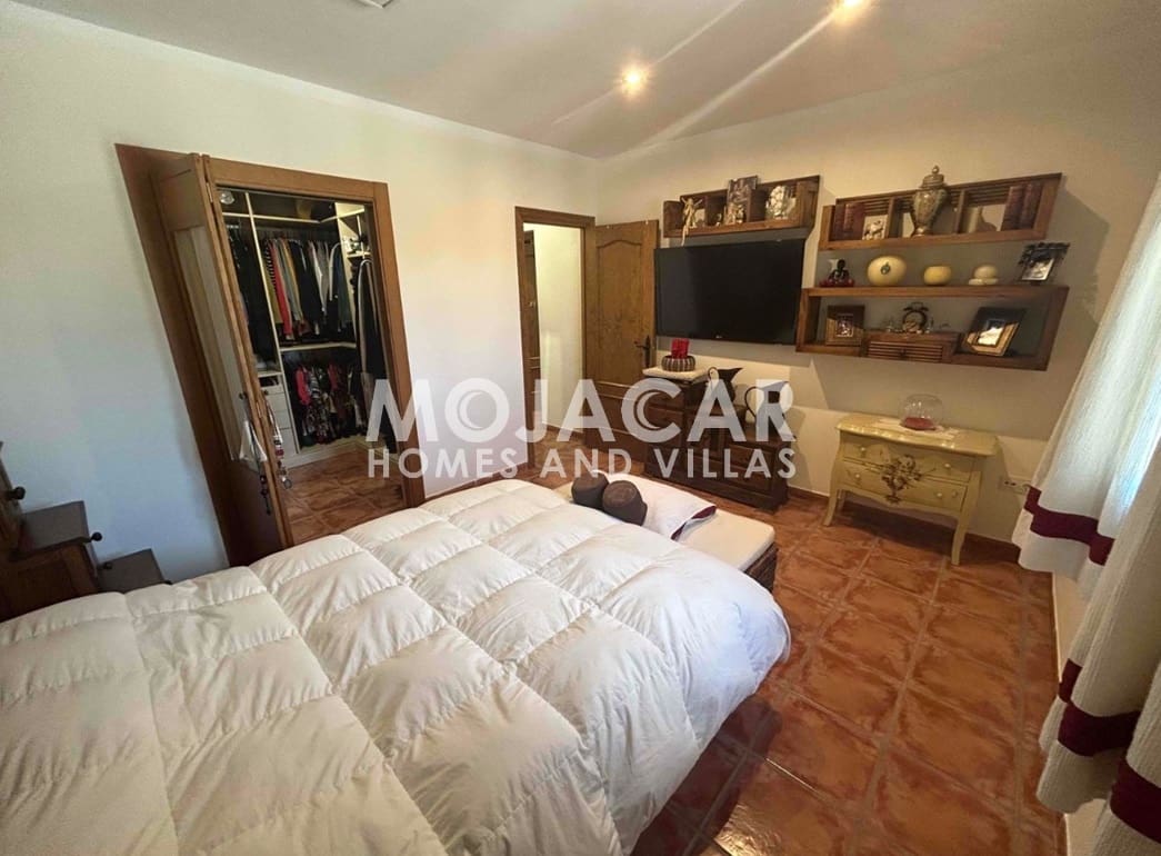 3 soveværelse Villa til salg i Mojacar med swimmingpool garage - € 398.000 (Ref: 9972229)
