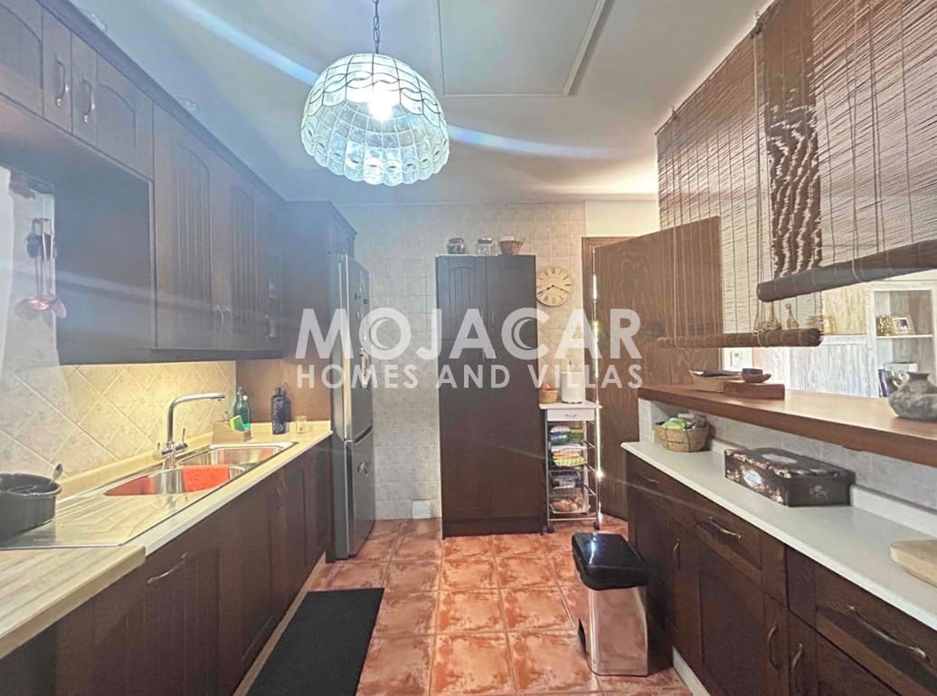 3 soveværelse Villa til salg i Mojacar med swimmingpool garage - € 398.000 (Ref: 9972229)
