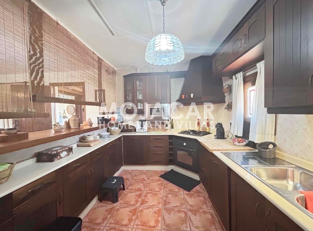 3 soveværelse Villa til salg i Mojacar med swimmingpool garage - € 398.000 (Ref: 9972229)