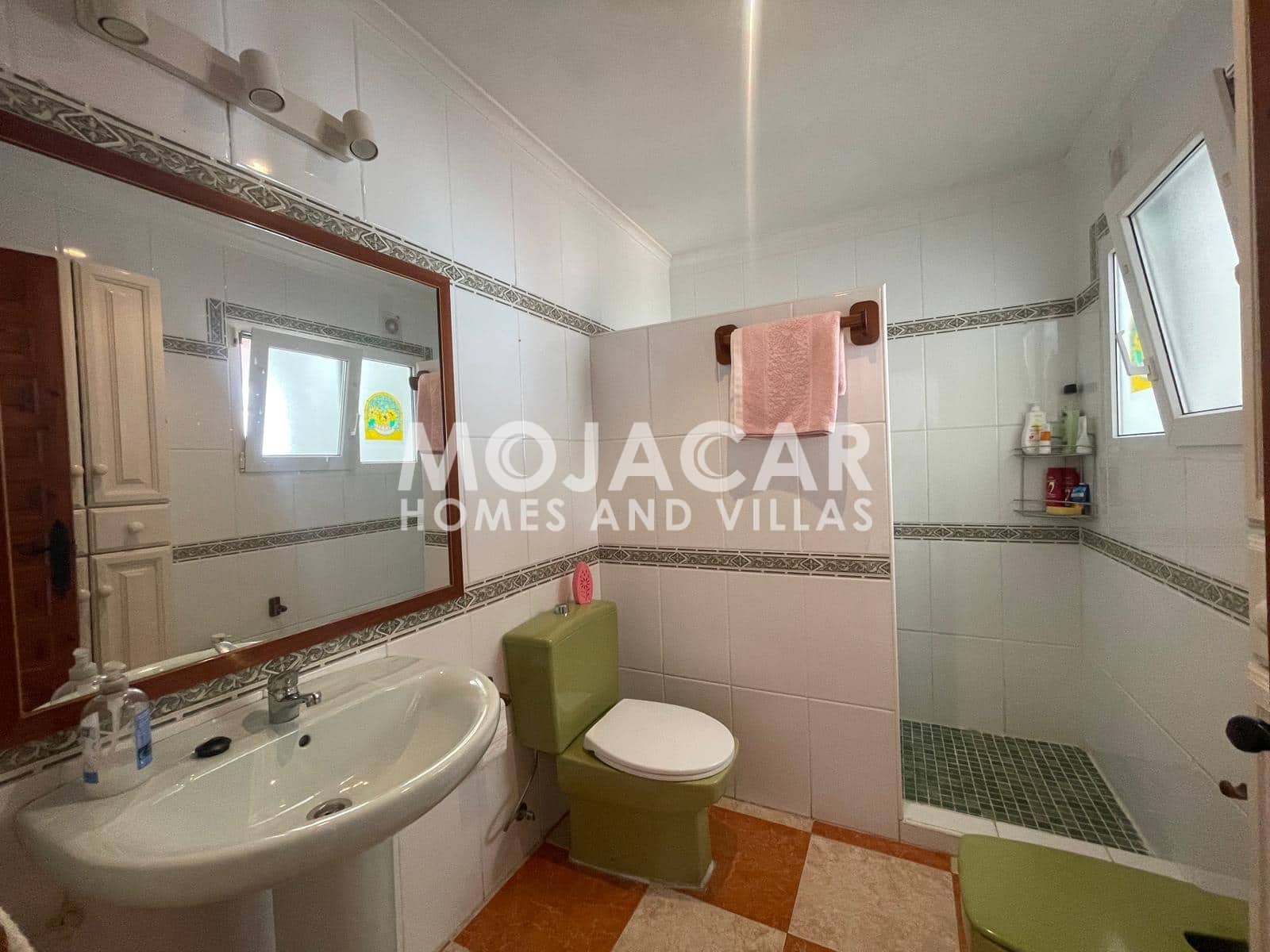 4 bedroom Villa for sale in Mojacar with pool garage - € 690,000 (Ref: 9973679)
