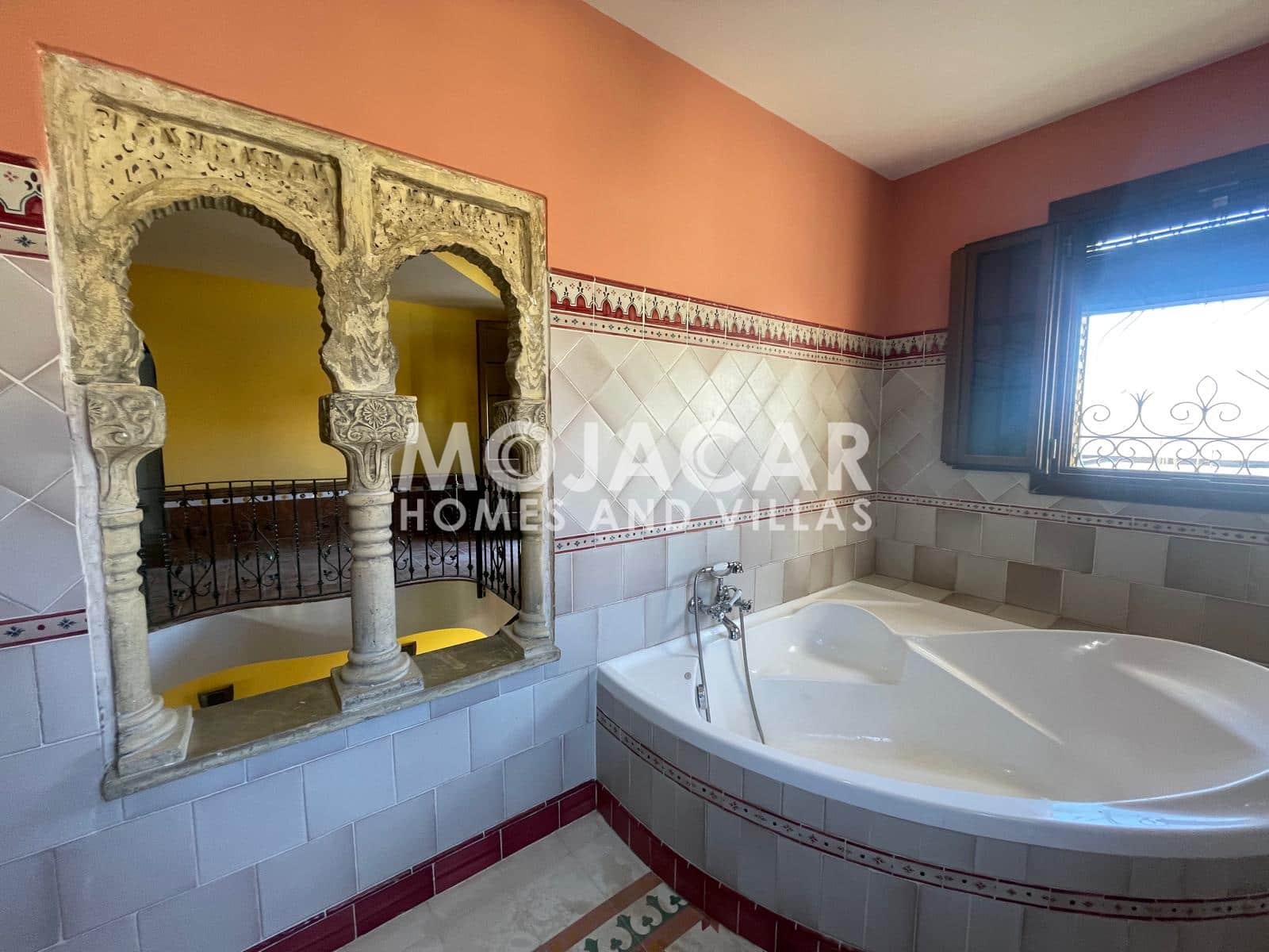 5 slaapkamer Villa te koop in Turre met garage - € 370.000 (Ref: 9973763)