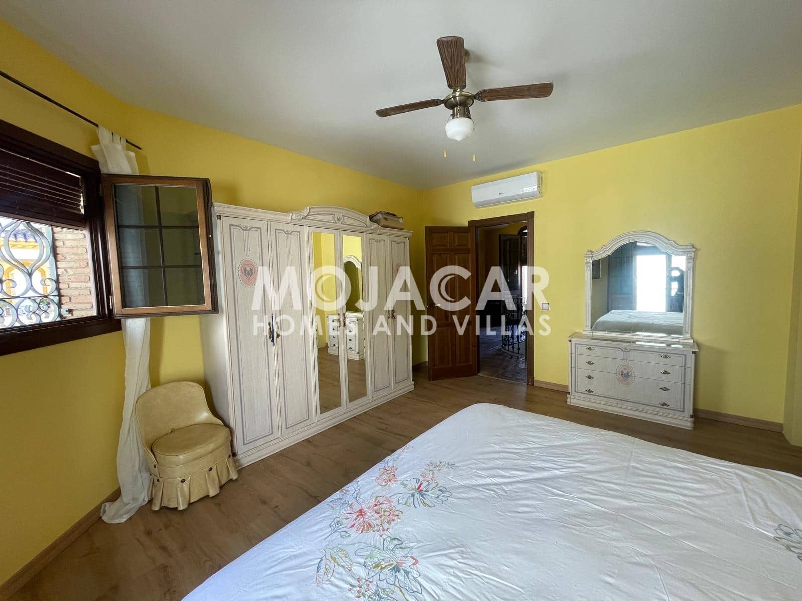 5 slaapkamer Villa te koop in Turre met garage - € 370.000 (Ref: 9973763)