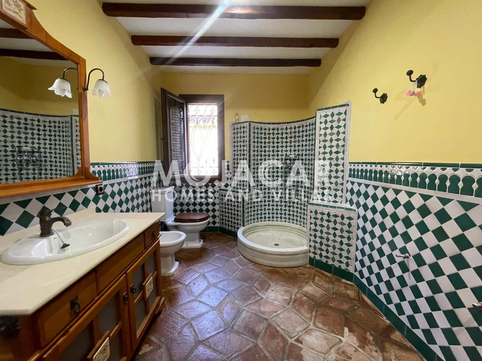 5 slaapkamer Villa te koop in Turre met garage - € 370.000 (Ref: 9973763)