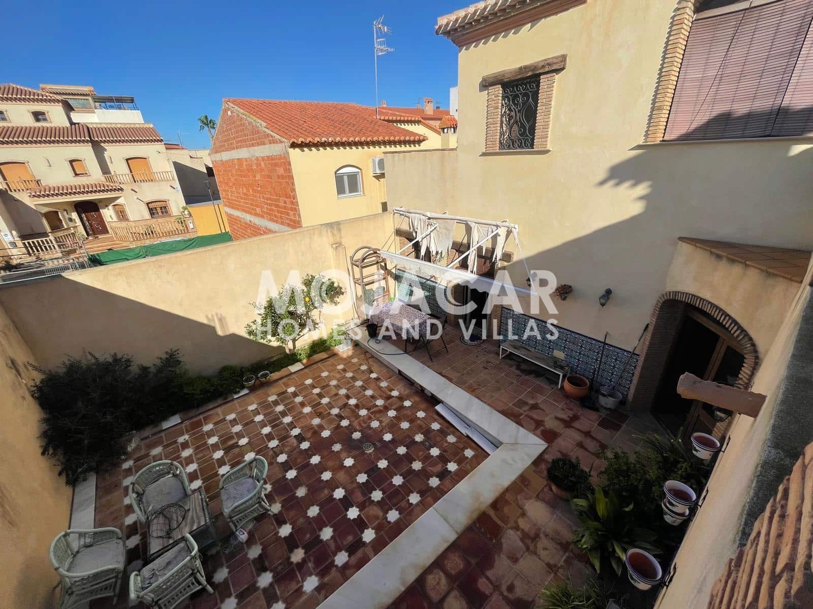 5 slaapkamer Villa te koop in Turre met garage - € 370.000 (Ref: 9973763)