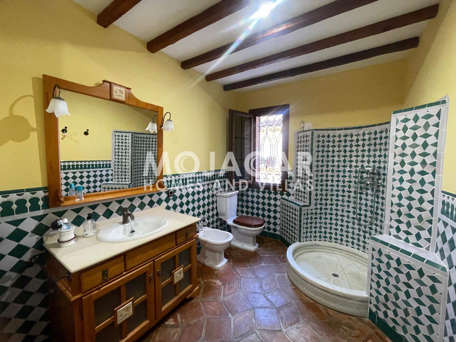 5 slaapkamer Villa te koop in Turre met garage - € 370.000 (Ref: 9973763)