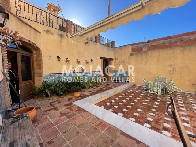 5 slaapkamer Villa te koop in Turre met garage - € 370.000 (Ref: 9973763)