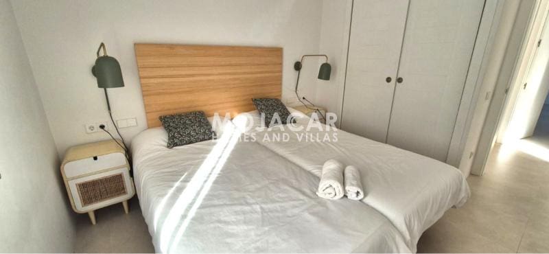 2 Zimmer Strandapartment zu verkaufen in Mojacar mit Pool Garage - 325.000 € (Ref: 9973788)