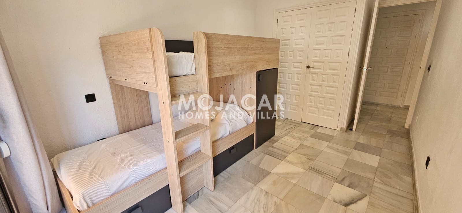 2 soverom Strandleiligheter til salgs i Garrucha med garasje - € 187 000 (Ref: 9973793)