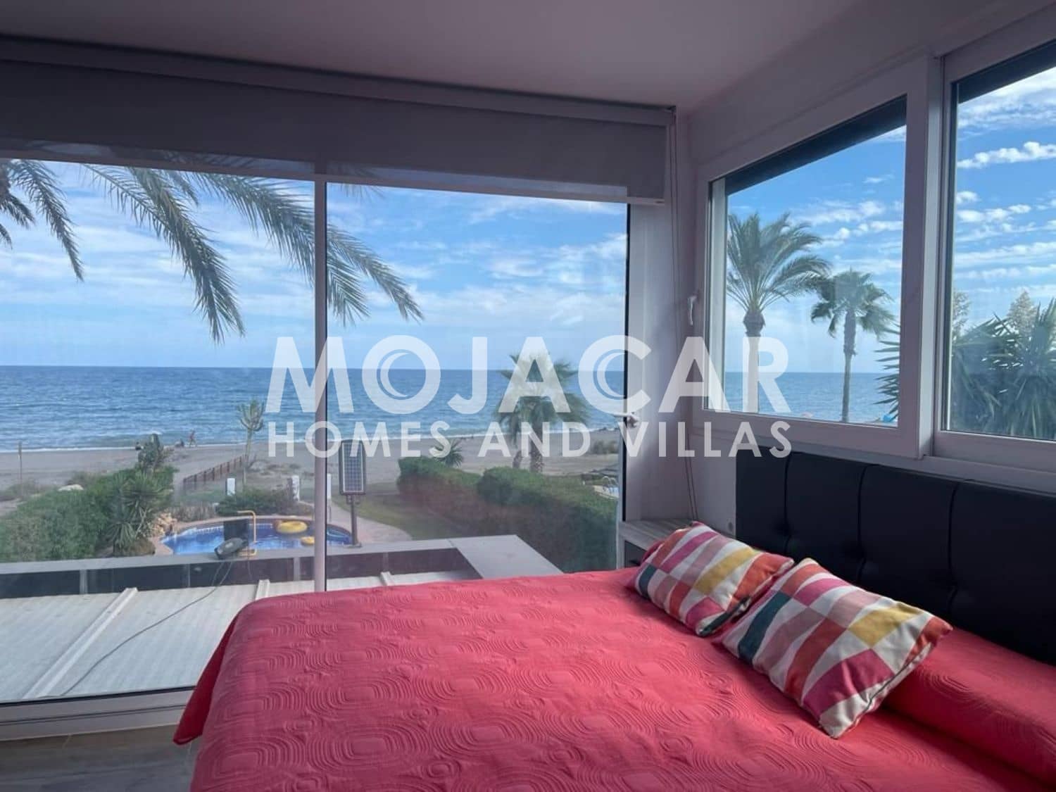 5 bedroom Villa for sale in Vera with pool garage - € 1,100,000 (Ref: 9973953)