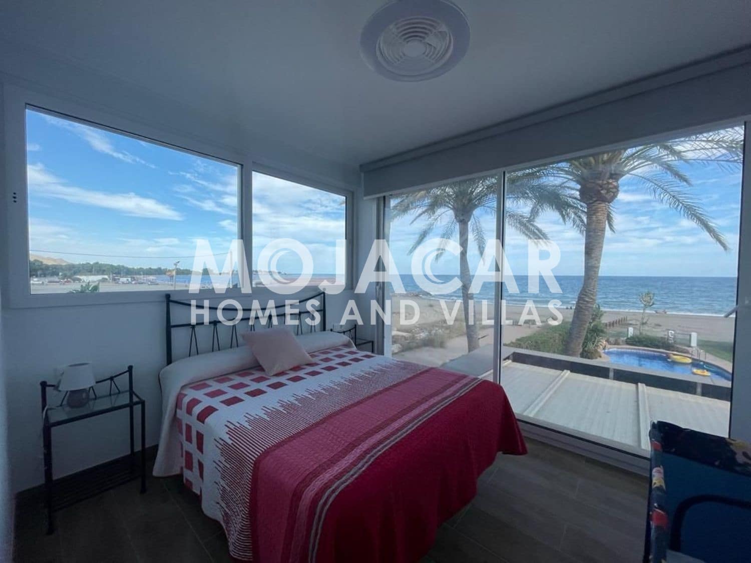5 bedroom Villa for sale in Vera with pool garage - € 1,100,000 (Ref: 9973953)