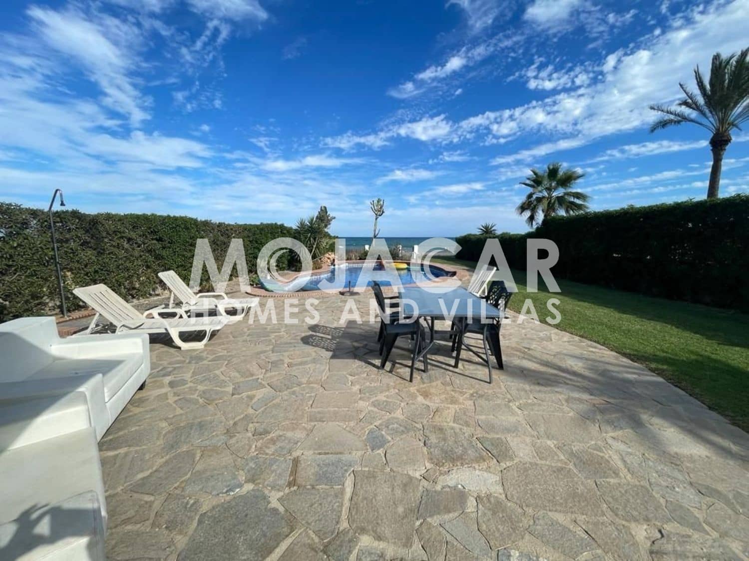 5 bedroom Villa for sale in Vera with pool garage - € 1,100,000 (Ref: 9973953)
