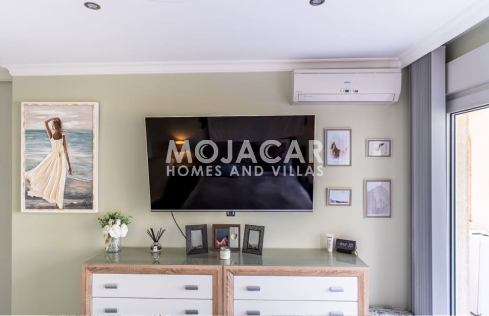 5 bedroom Villa for sale in Garrucha with pool garage - € 999,995 (Ref: 9978051)