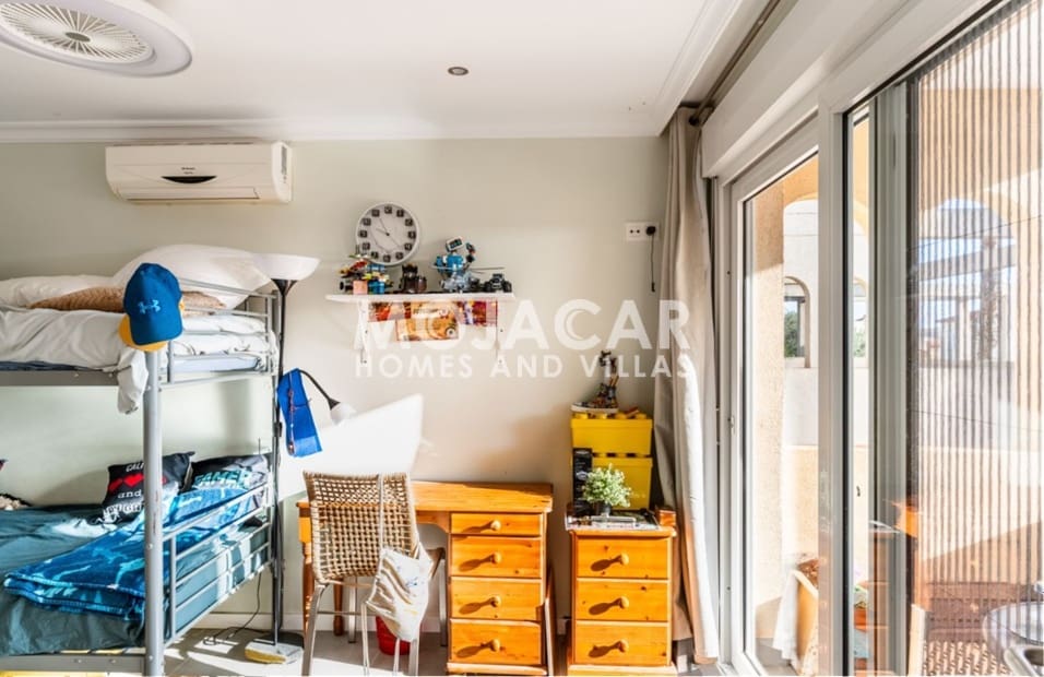 5 bedroom Villa for sale in Garrucha with pool garage - € 999,995 (Ref: 9978051)