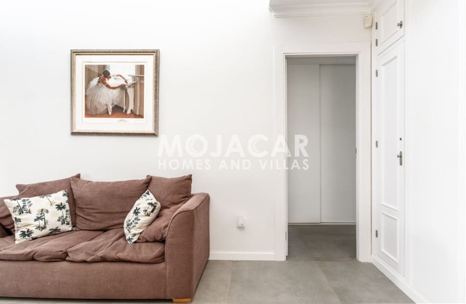 5 bedroom Villa for sale in Garrucha with pool garage - € 999,995 (Ref: 9978051)