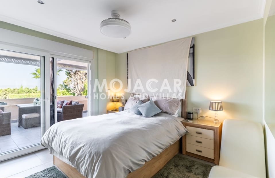 5 bedroom Villa for sale in Garrucha with pool garage - € 999,995 (Ref: 9978051)