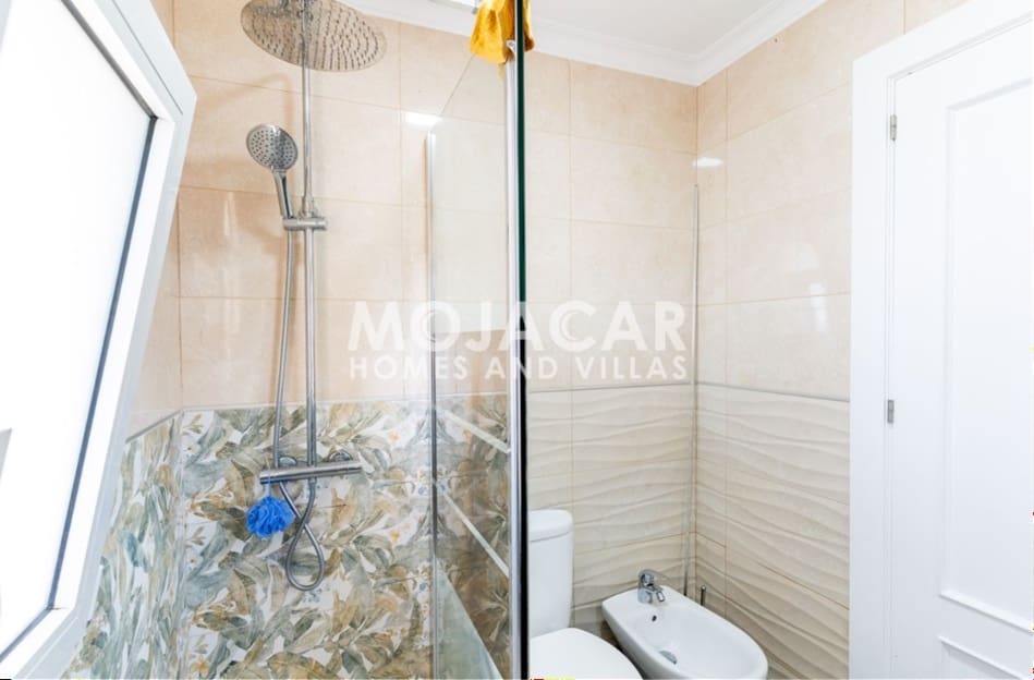 5 bedroom Villa for sale in Garrucha with pool garage - € 999,995 (Ref: 9978051)