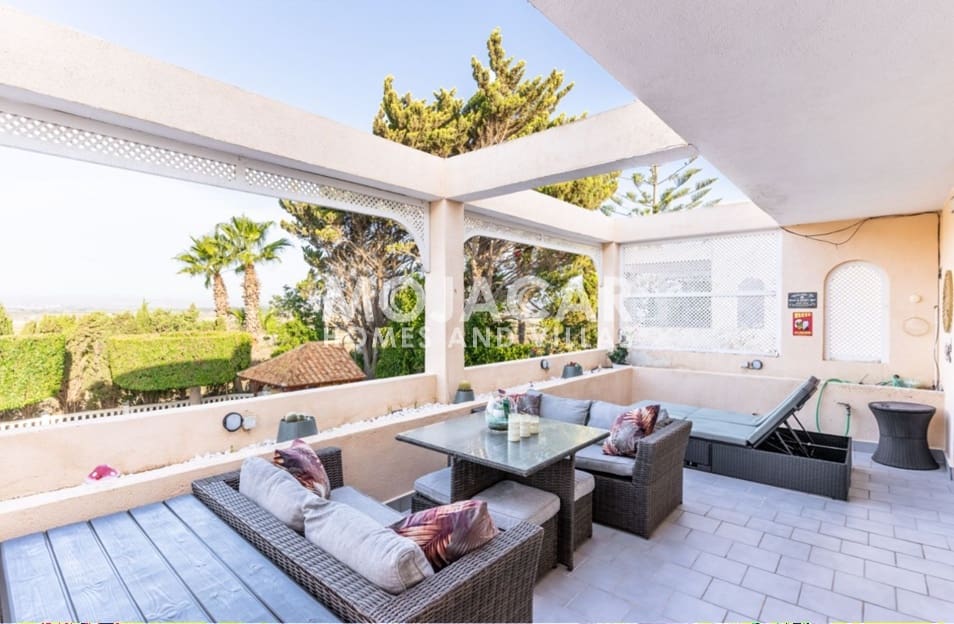 5 bedroom Villa for sale in Garrucha with pool garage - € 999,995 (Ref: 9978051)