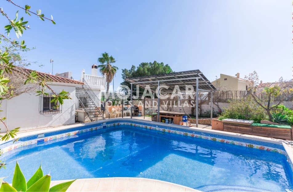 3 Zimmer Villa zu verkaufen in Vera mit Pool Garage - 355.000 € (Ref: 9978053)