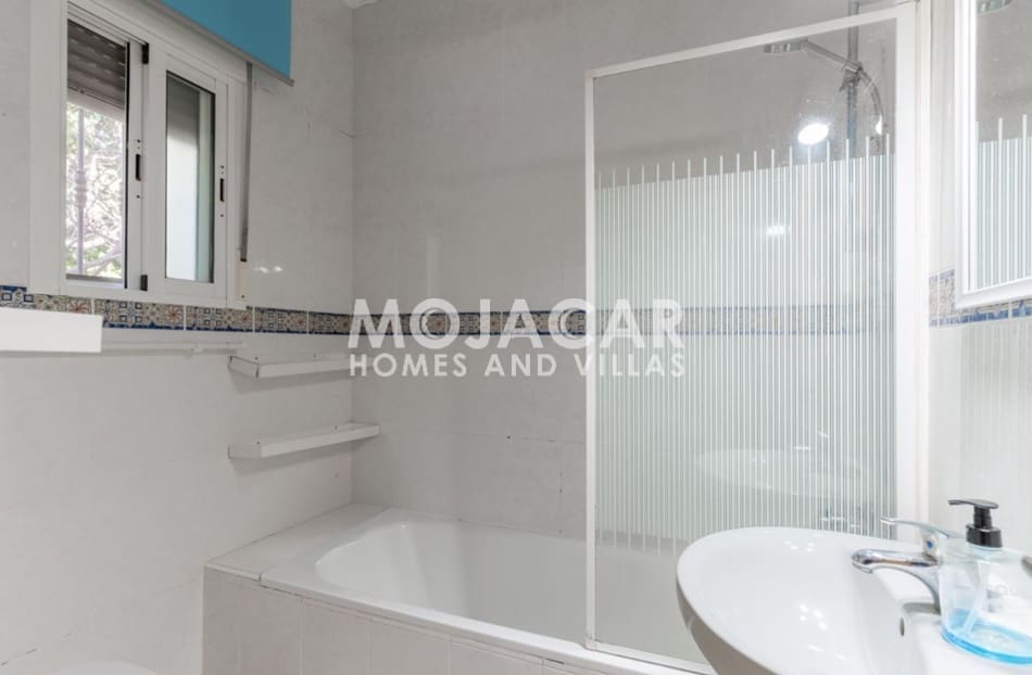 3 Zimmer Villa zu verkaufen in Vera mit Pool Garage - 355.000 € (Ref: 9978053)