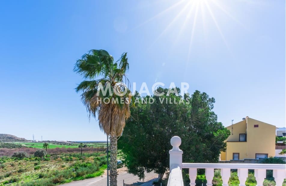 3 Zimmer Villa zu verkaufen in Vera mit Pool Garage - 355.000 € (Ref: 9978053)