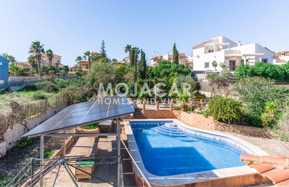 3 Zimmer Villa zu verkaufen in Vera mit Pool Garage - 355.000 € (Ref: 9978053)