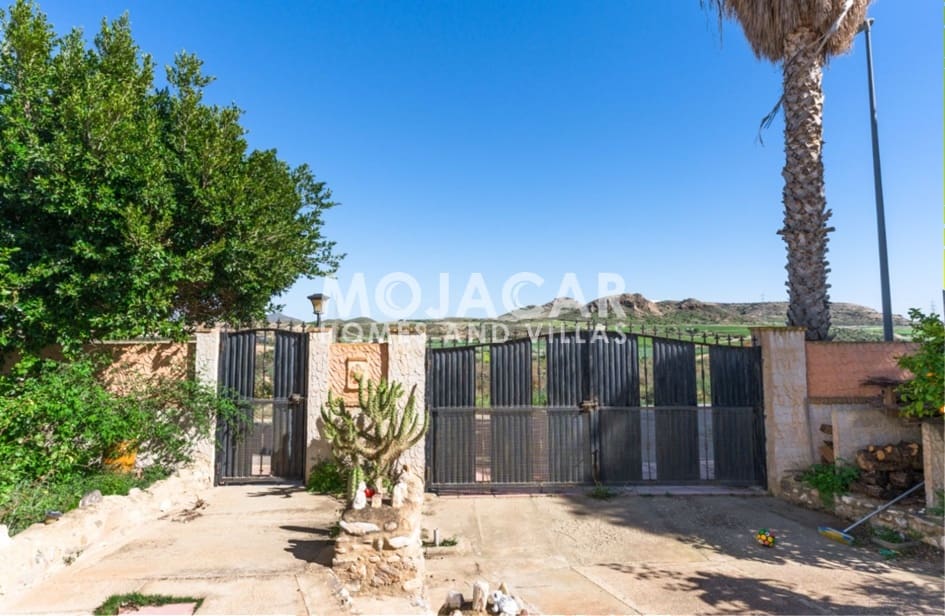 3 Zimmer Villa zu verkaufen in Vera mit Pool Garage - 355.000 € (Ref: 9978053)
