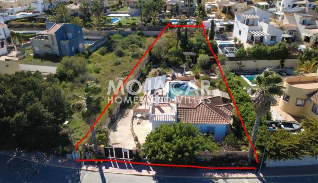 3 Zimmer Villa zu verkaufen in Vera mit Pool Garage - 355.000 € (Ref: 9978053)